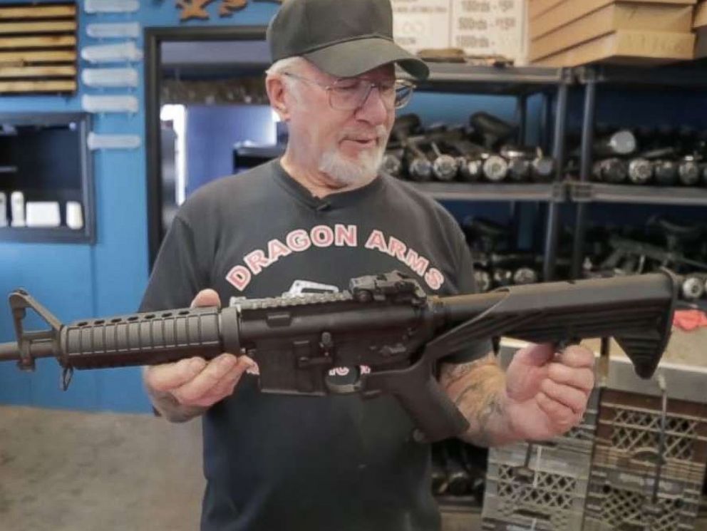 Mel Bernstein, el hombre con más armas en Estados Unidos - mel-bernstein-3