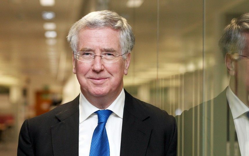 Renuncia ministro de Defensa británico por acusaciones de abuso sexual - michael-fallon_2613270k