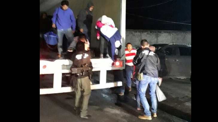 Rescatan a 98 migrantes centroamericanos en Tabasco