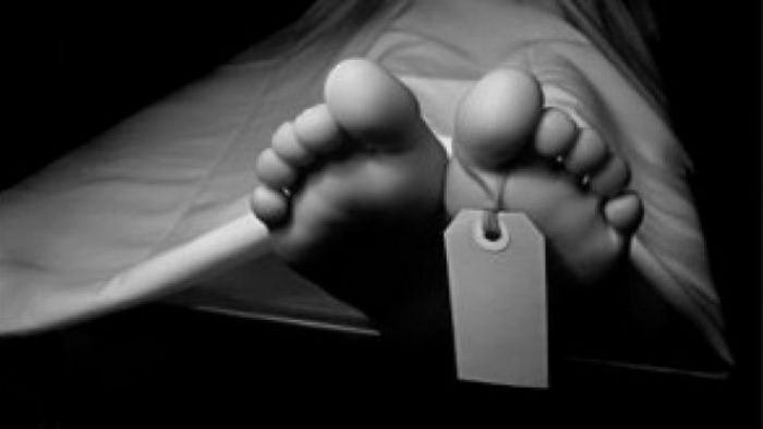 Detienen a padres por matar de hambre a su hijo