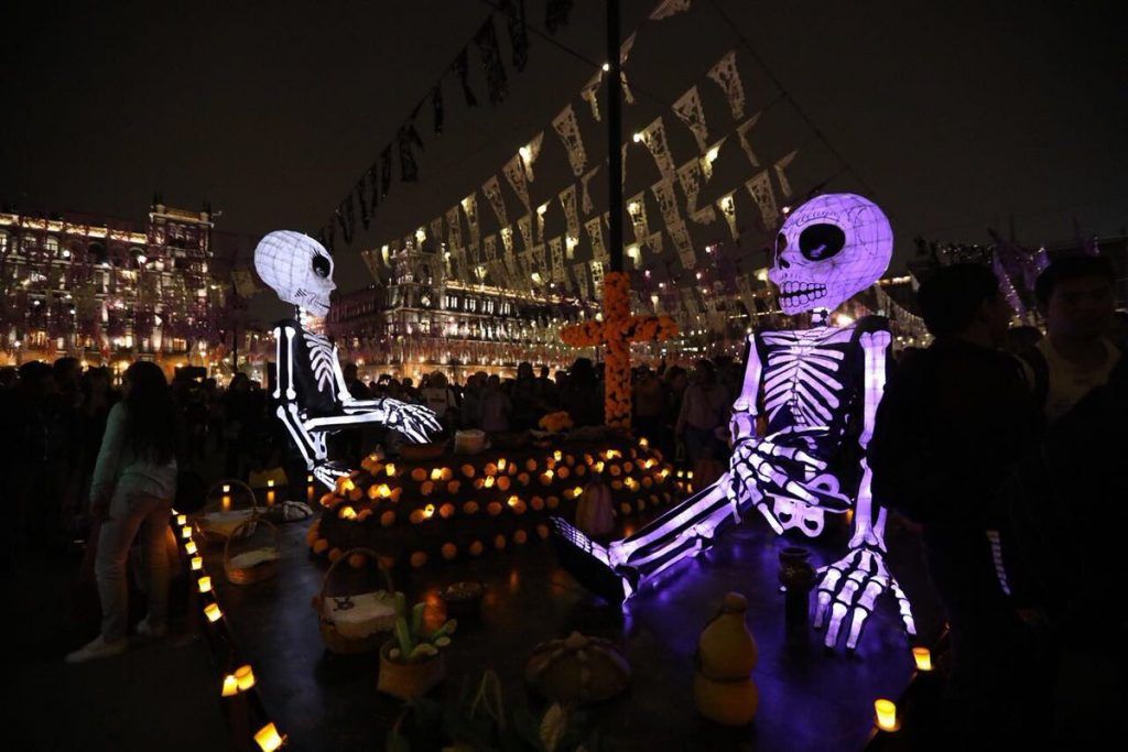 Hoy es el último día para visitar Ofrenda Monumental en el Zócalo - ofrenda-zocalo2-1024x683