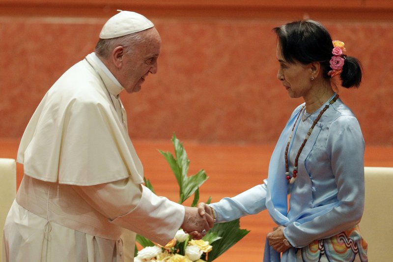El papa decepciona con discurso en Myanmar contra limpieza étnica