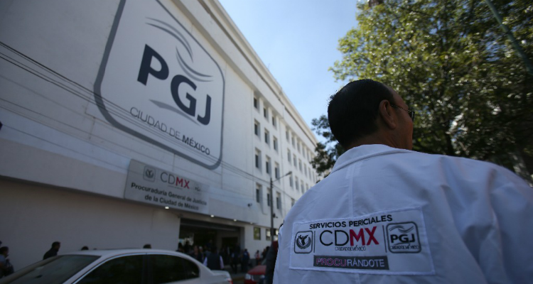 Imputan a perito por robo de 5 relojes y un anillo de oro