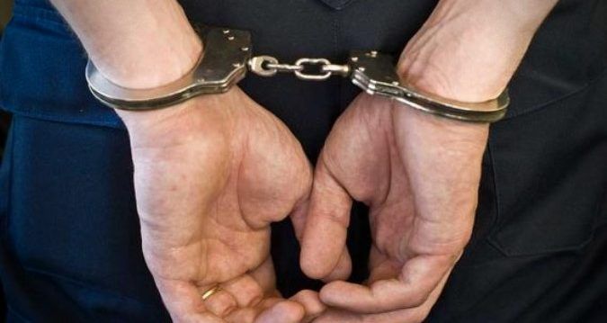 Clientes y comerciante someten a ladrón en Coyoacán Clientes y comerciante someten a ladrón en Coyoacán