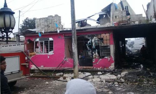 Explosión de polvorín deja cuatro heridos en Puebla