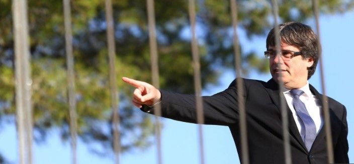 Puigdemont con libertad condicional. Declarará el 17 de noviembre