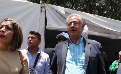 Ordenan detención de rector de la UAEM y de su esposa