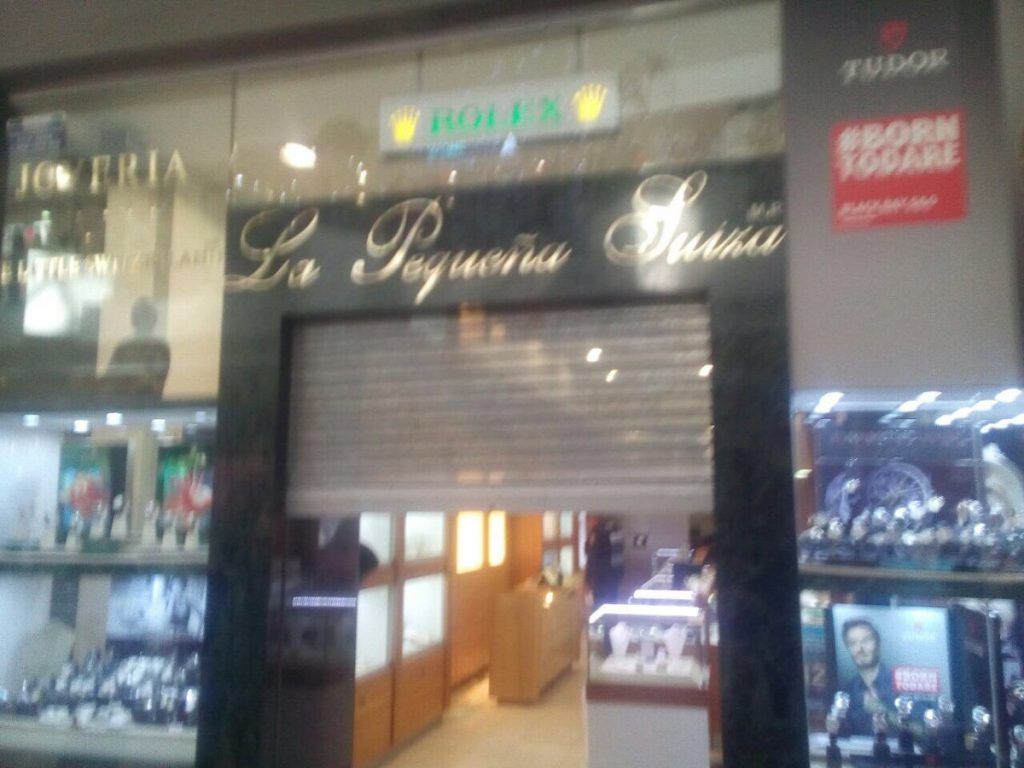 #FOTOS Los asaltantes de joyería en Centro Comercial Santa Fe - robo-3-1024x768