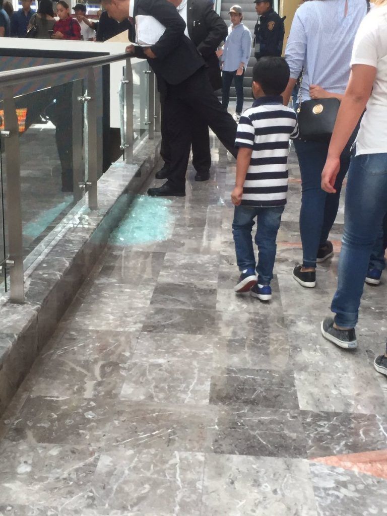 #FOTOS Los asaltantes de joyería en Centro Comercial Santa Fe - robo-santa-fe-768x1024