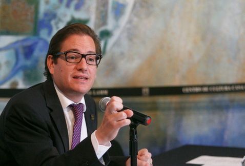 Chertorivski aceptaría candidatura a senaduría si se la ofrecen