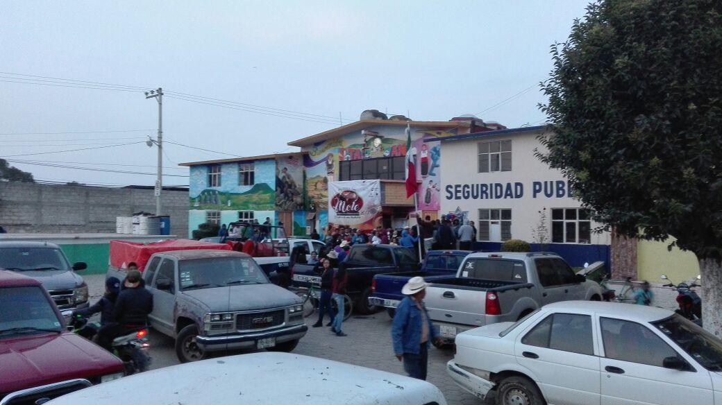 Casi linchan a policías tras confundirlos con delincuentes en Hidalgo - santa-ana-hueytlalpan