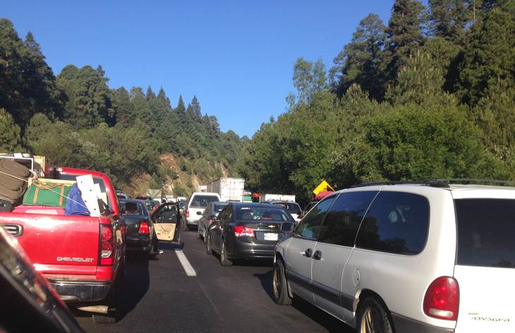 Accidente sobre la carretera México-Toluca Accidente sobre la carretera México-Toluca