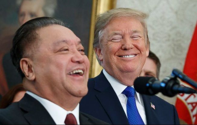 Empresa valuada en 100 mil mdd vuelve a Estados Unidos - trump-y-hock-tan-2-e1509653017766