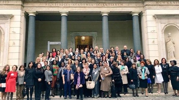 Ministra de la SCJN asistió a cumbre convocada por el papa Francisco