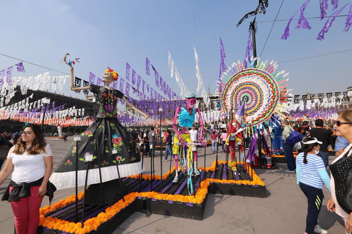 Homenajean en el Zócalo a víctimas del 19S