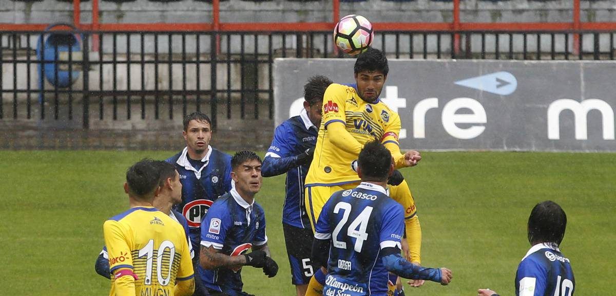 Mexicano gana premio al Mejor Volante Central del futbol chileno