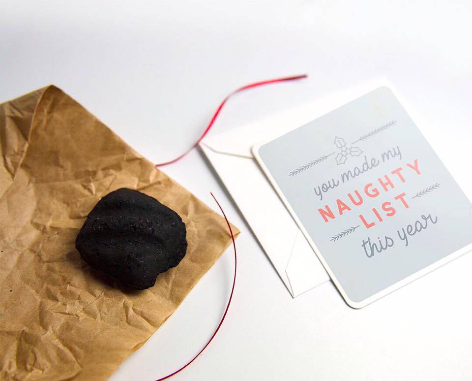 La peor persona del año recibirá carbón en Navidad