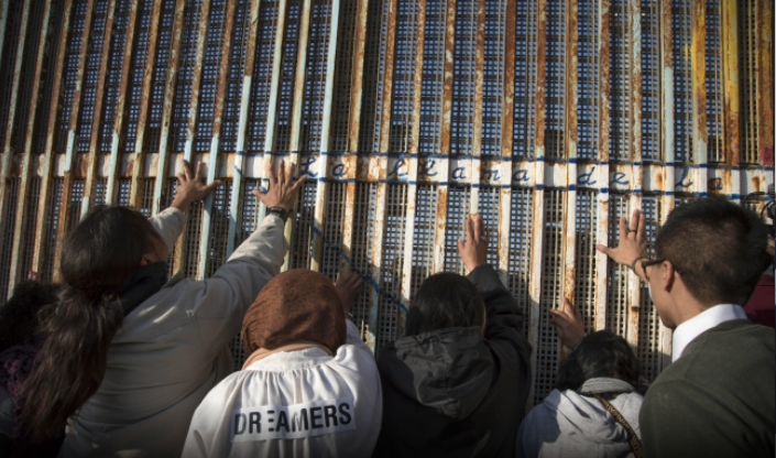 Celebran Posada Sin Fronteras en Tijuana Celebran Posada Sin Fronteras en Tijuana