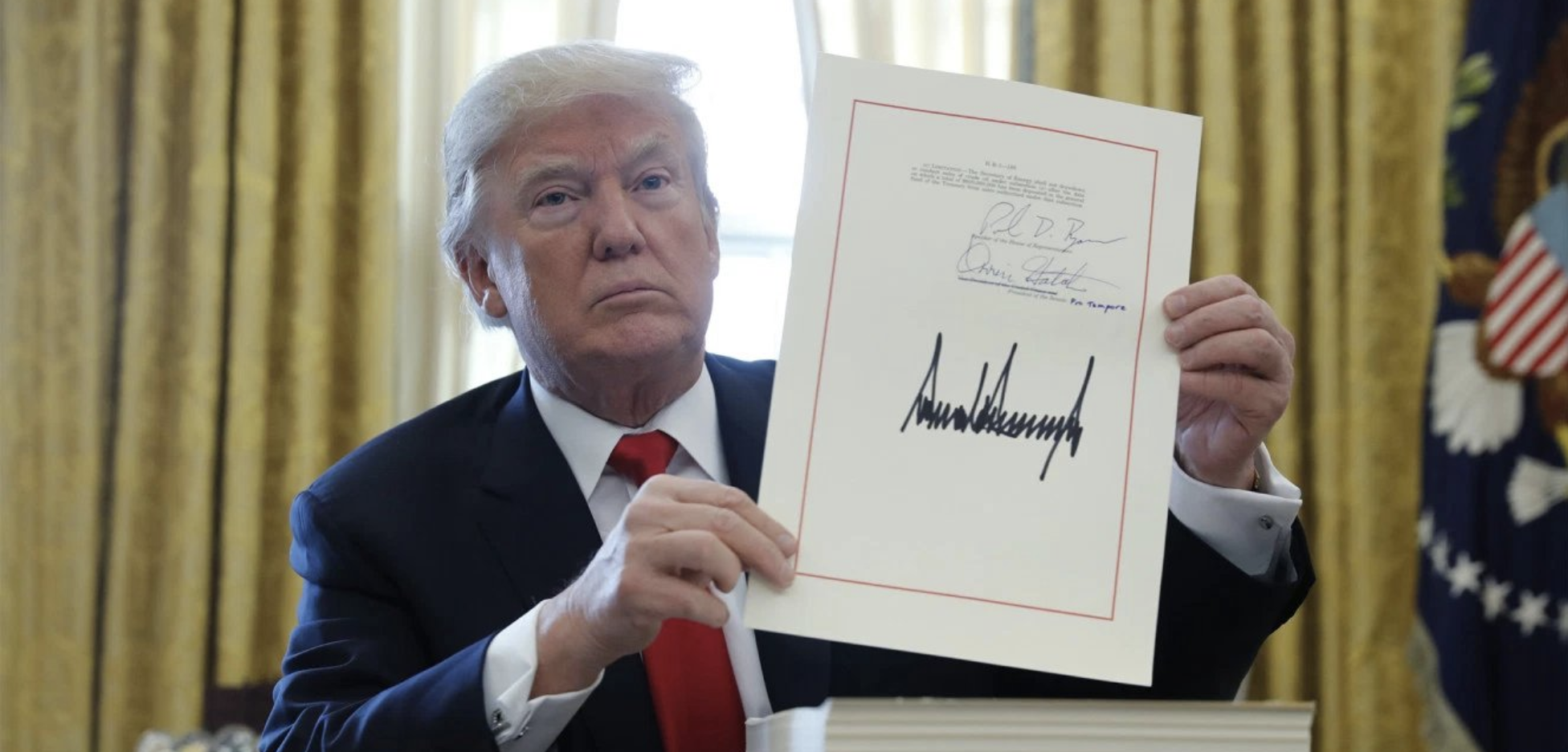 Trump firma la reforma fiscal