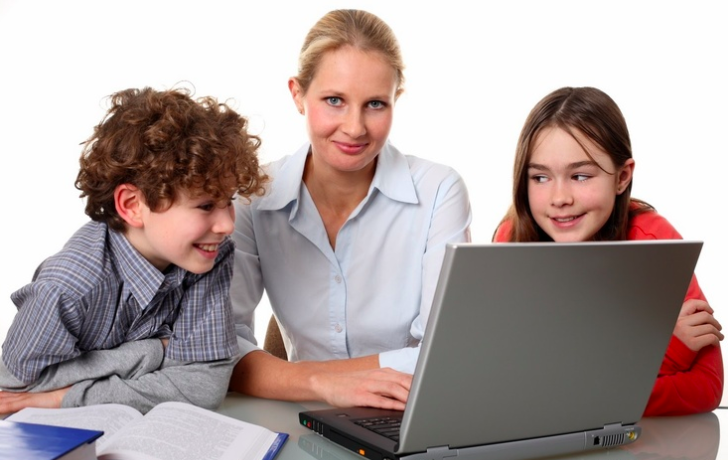 Alertan a padres por actividad en internet de sus hijos