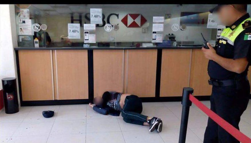 Policías frustran asalto a sucursal de banco en Naucalpan