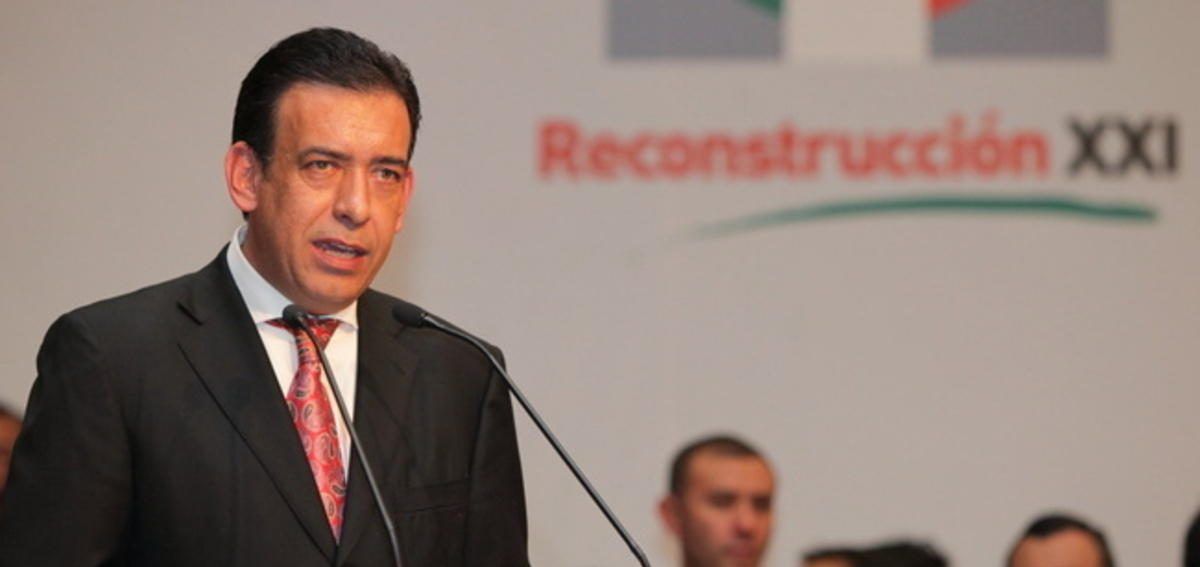 Tribunal Electoral revoca expulsión de Moreira del PRI