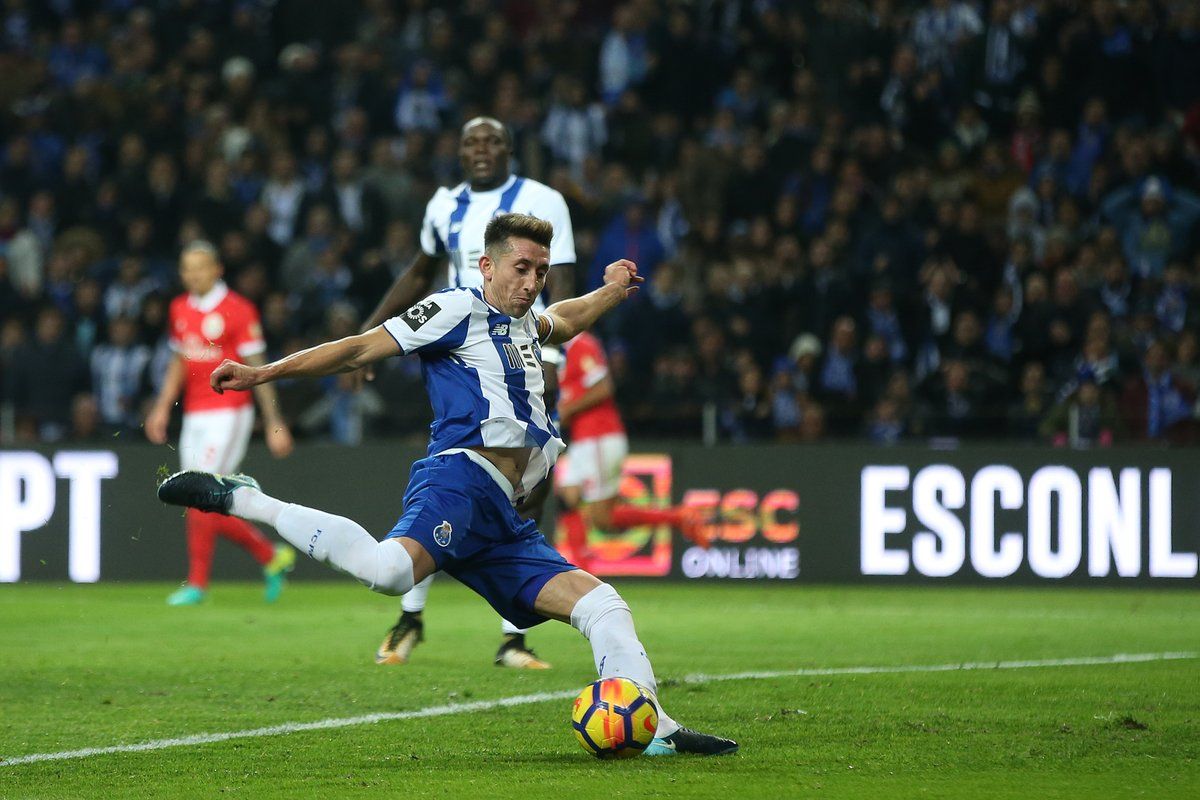 Héctor Herrera es el jugador que más corre en el Porto