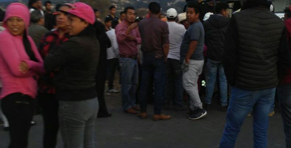 Policías evitan linchamiento de presunto asaltante en Edomex