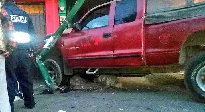 Intentan linchar a conductor que arrolló a tres personas en Topilejo