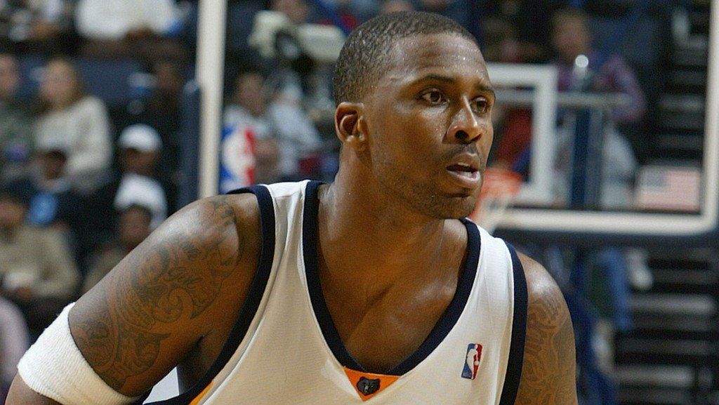 Acusan de asesinato a ex esposa de exjugador de la NBA