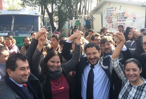 Martí Batres se registra como precandidato de Morena al Senado