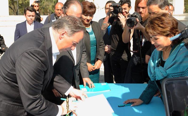 Meade se registra como precandidato por Nueva Alianza