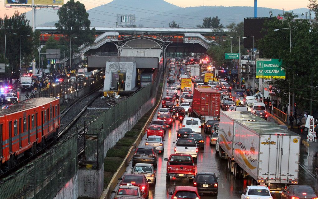 Persona cae a vías del Metro Oceanía