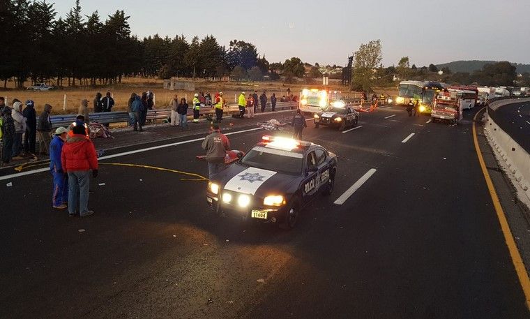 Choque deja 11 muertos en la Autopista México-Puebla Choque deja 11 muertos en la Autopista México-Puebla