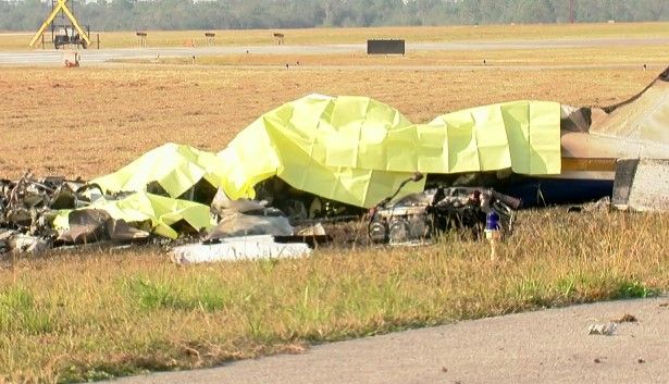 Mueren cuatro personas al desplomarse avión pequeño en Florida