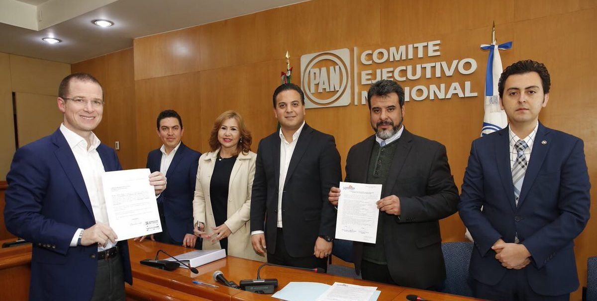 Ricardo Anaya se registra como precandidato del PAN a la Presidencia