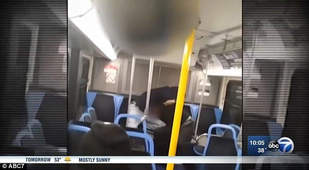 Hombre apuñala 25 veces a su cuñado en Chicago