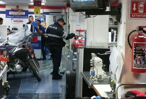 Asaltan casa de empeño en la Roma