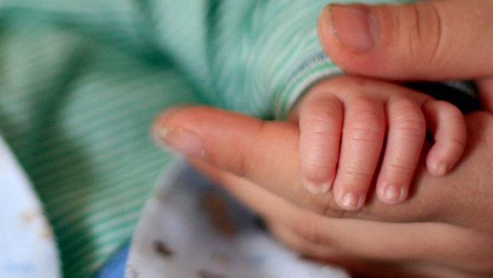 Despiden a médicos por certificar erróneamente muerte de recién nacido Despiden a médicos por certificar erróneamente muerte de recién nacido