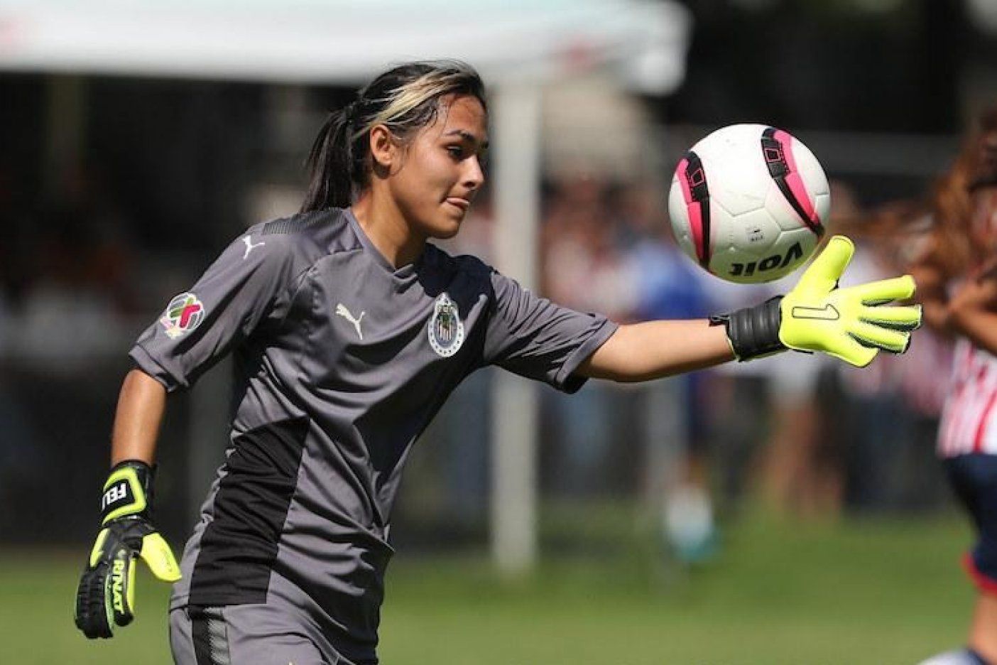 Asaltan a portera de Chivas