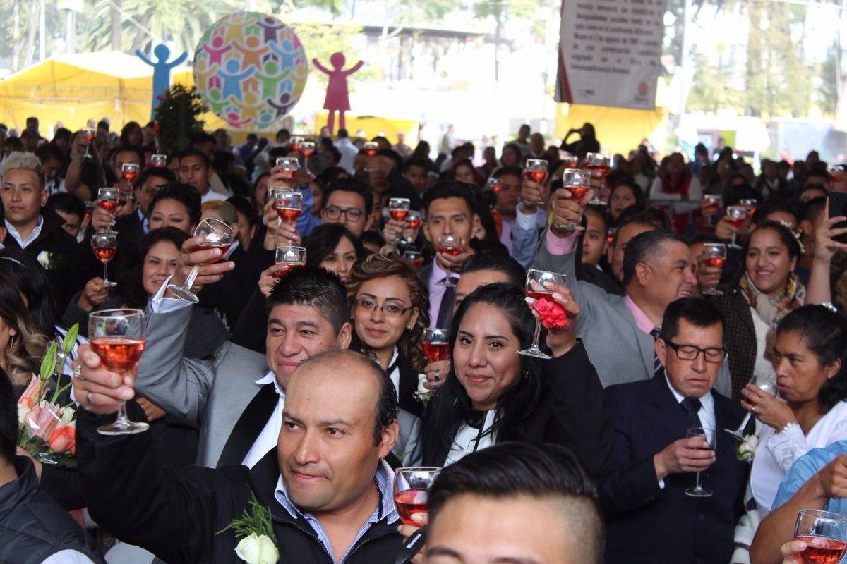 Realizan más de 32 mil matrimonios civiles en la Ciudad de México en 2017