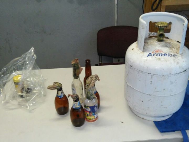 Detienen a hombre que planeaba quemar su casa para matar a su familia