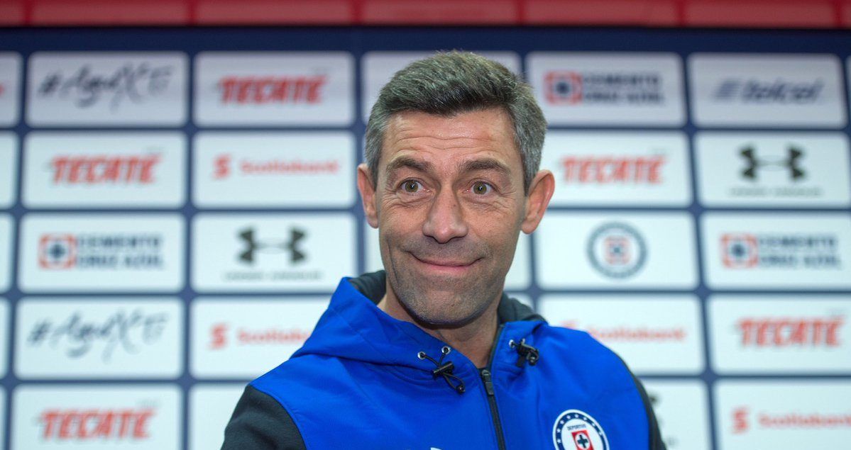 Presentan a Caixinha en Cruz Azul Presentan a Caixinha en Cruz Azul