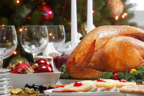 Mexicanos gastarán casi cinco mil pesos en promedio en cena navideña