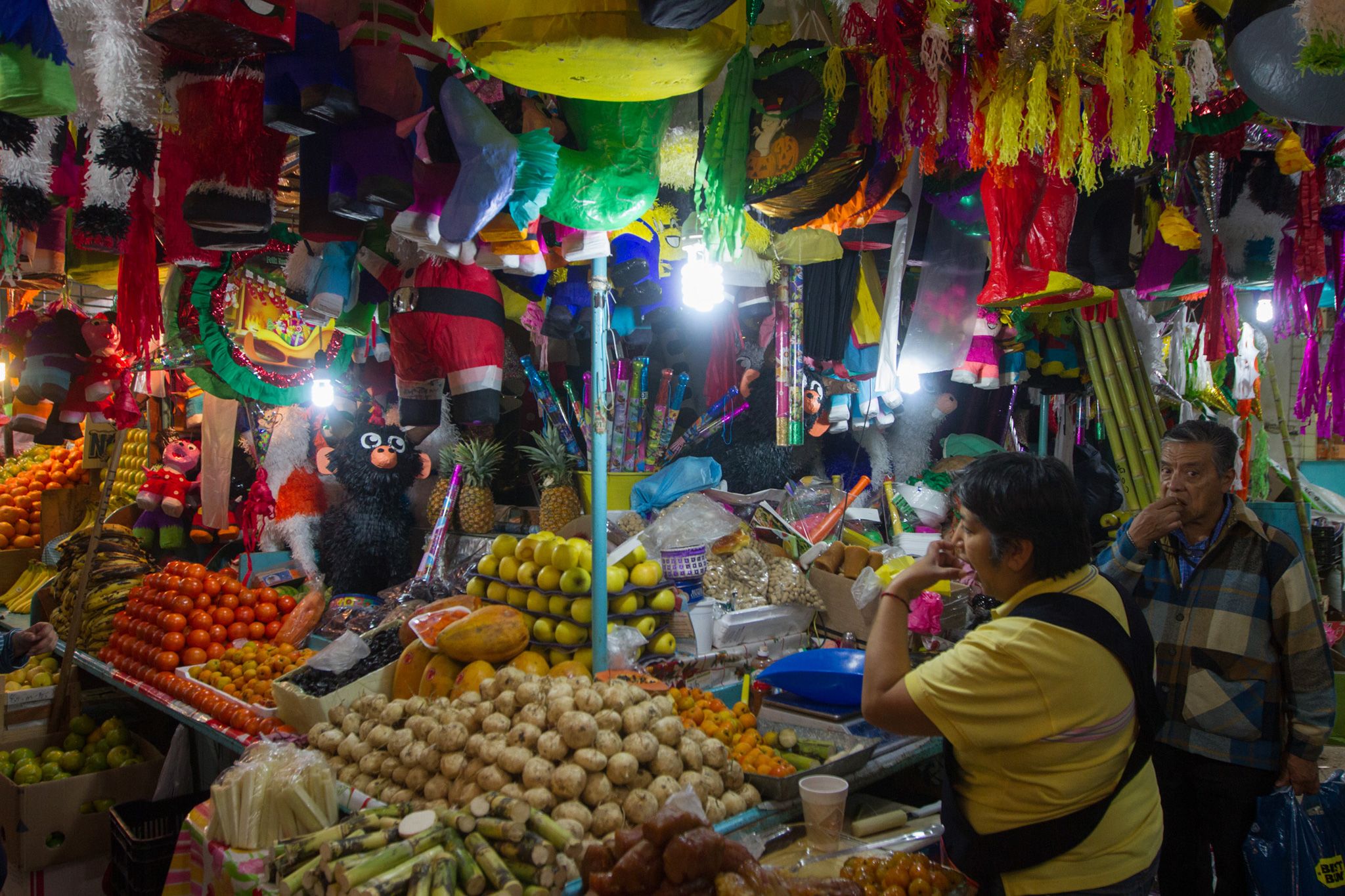 Mexicanos gastarán cerca de cinco mil pesos en fiestas decembrinas