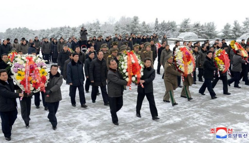 Kim Jong-un prohibió la Navidad, ahora celebran el onomástico de su abuela - cr5-1024x588