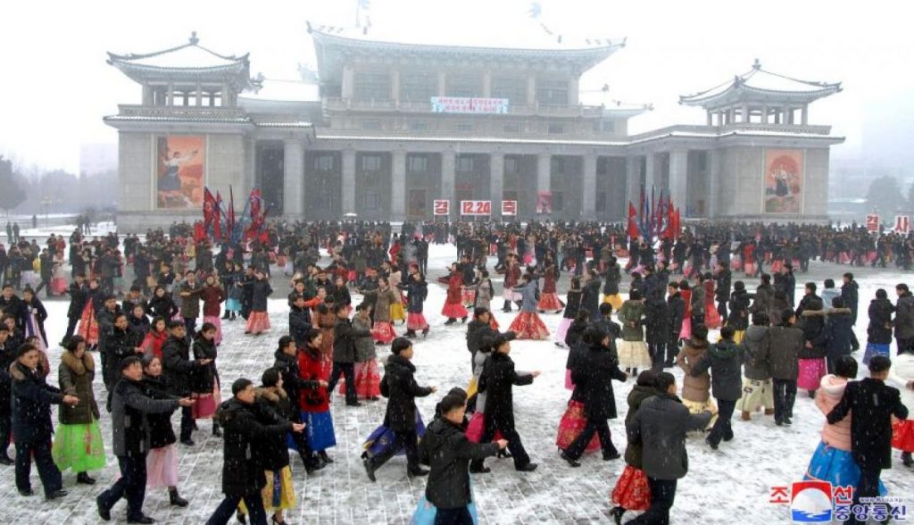 Kim Jong-un prohibió la Navidad, ahora celebran el onomástico de su abuela - cr7-1024x588