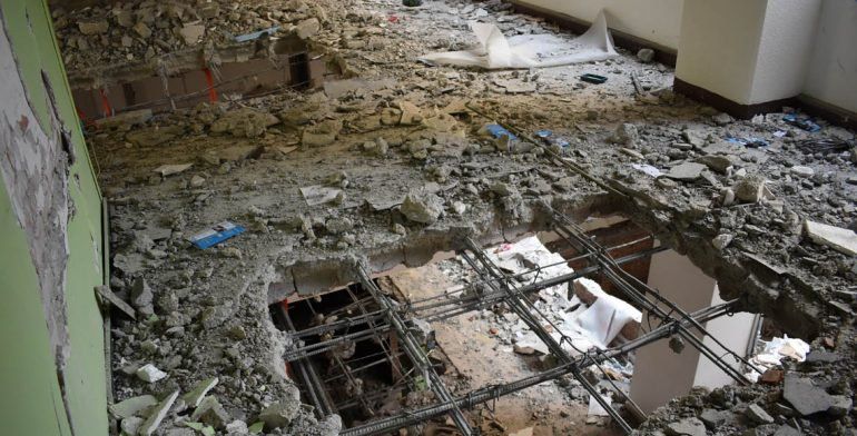 Inicia demolición de cuatro edificios dañados por sismo