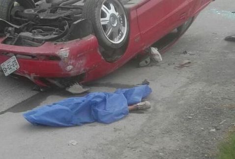 Volcadura en Monterrey deja un niño de cinco años muerto