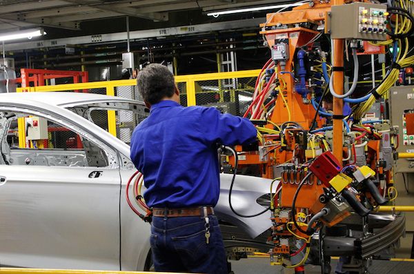 México fabricó más de 290 mil vehículos en abril - ford-fusion